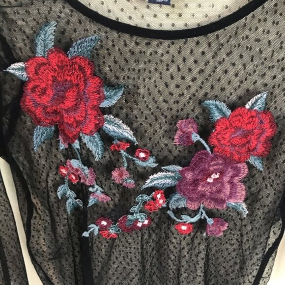 American Eagle AEO Sheer Mesh Flowers Embroidery Rose Stretch Top Shirt Y2K Boho - Picture 12 of 16